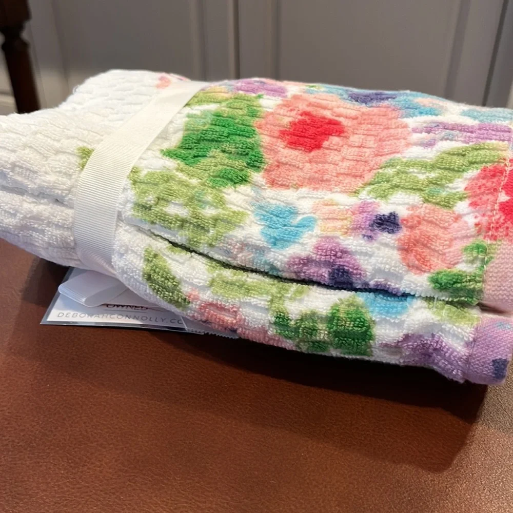 2 Deborah Connolly Floral Hand Towels - NWT